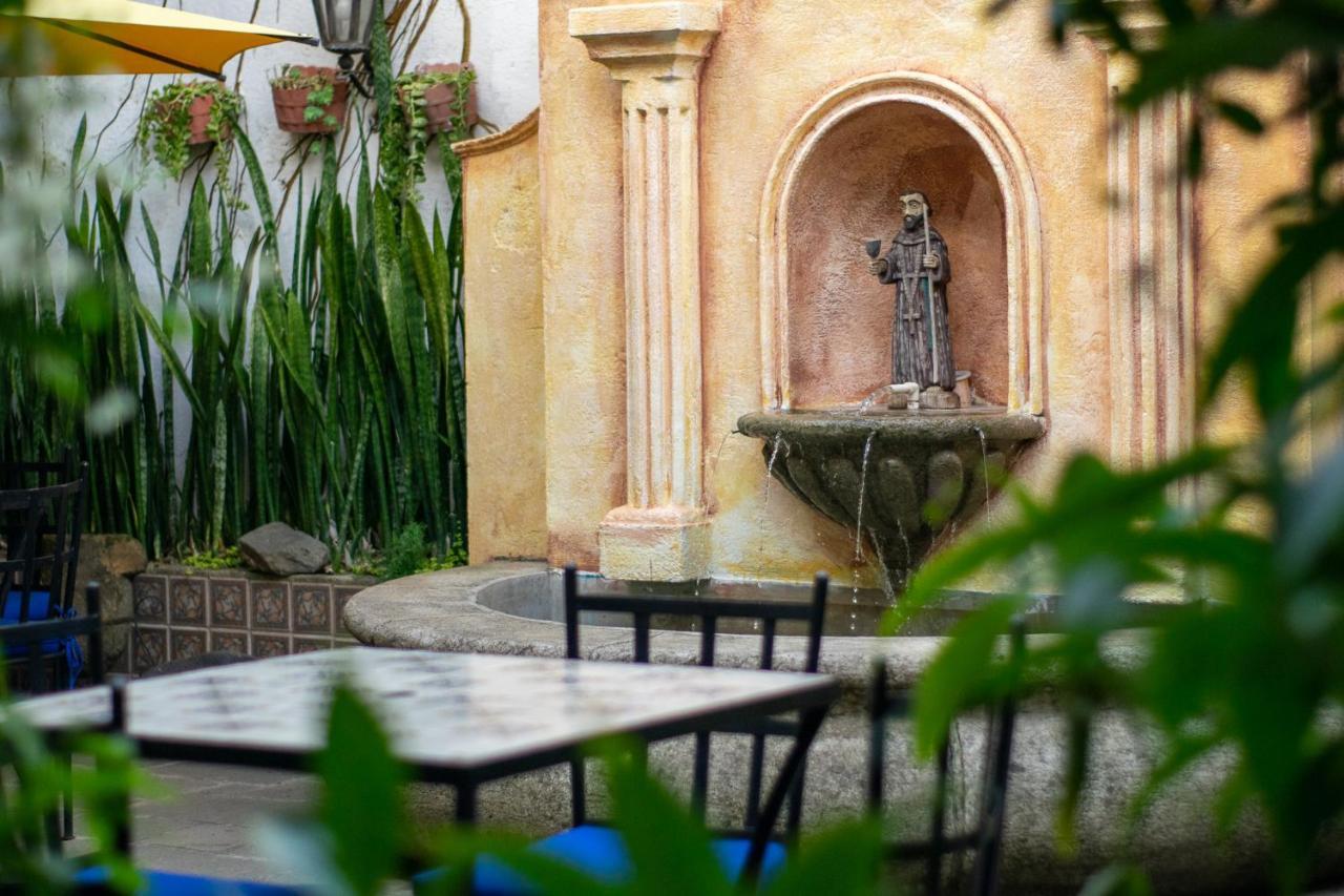 Hotel La Villa Serena アンティグア・グアテマラ エクステリア 写真
